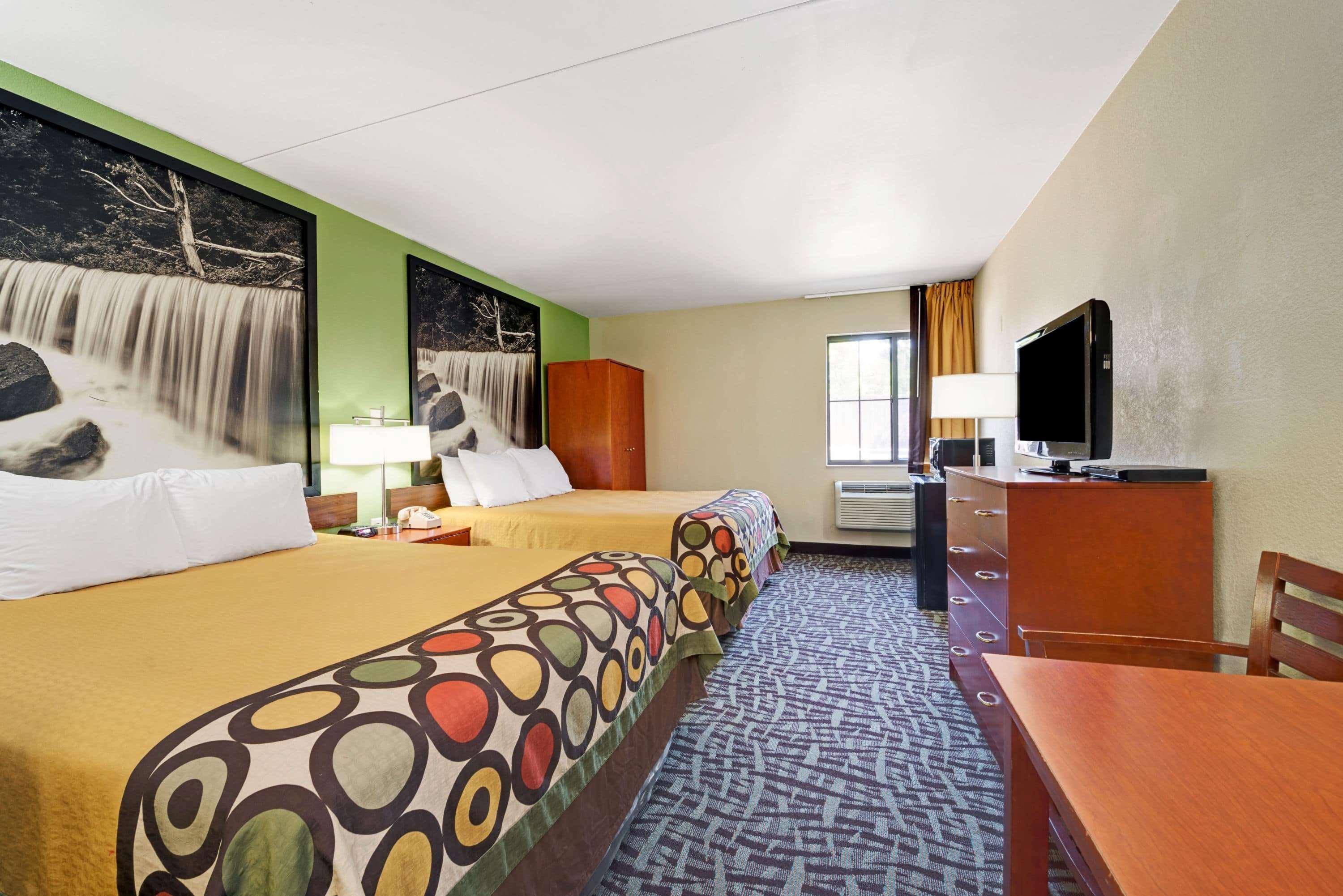 Spark By Hilton Wichita East Exterior photo